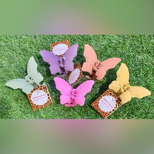 BRAND NEW WITH TAGS Eco-Chic Matte Butterfly Claw Clips